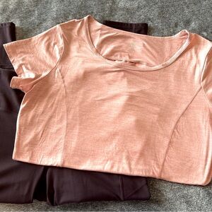 GAIAM Capri Leggings and Shirt Set.